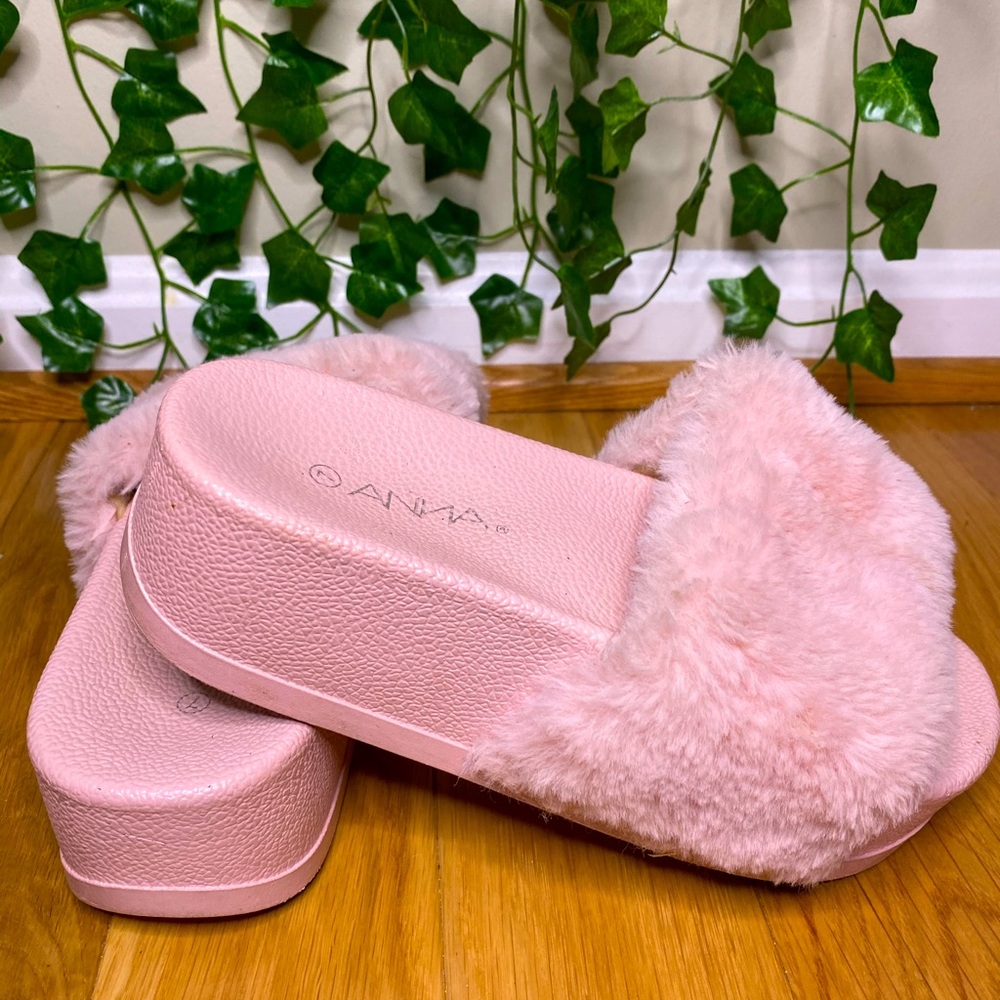 NEW💕 Pretty Pink Slides with 2 inch heels!